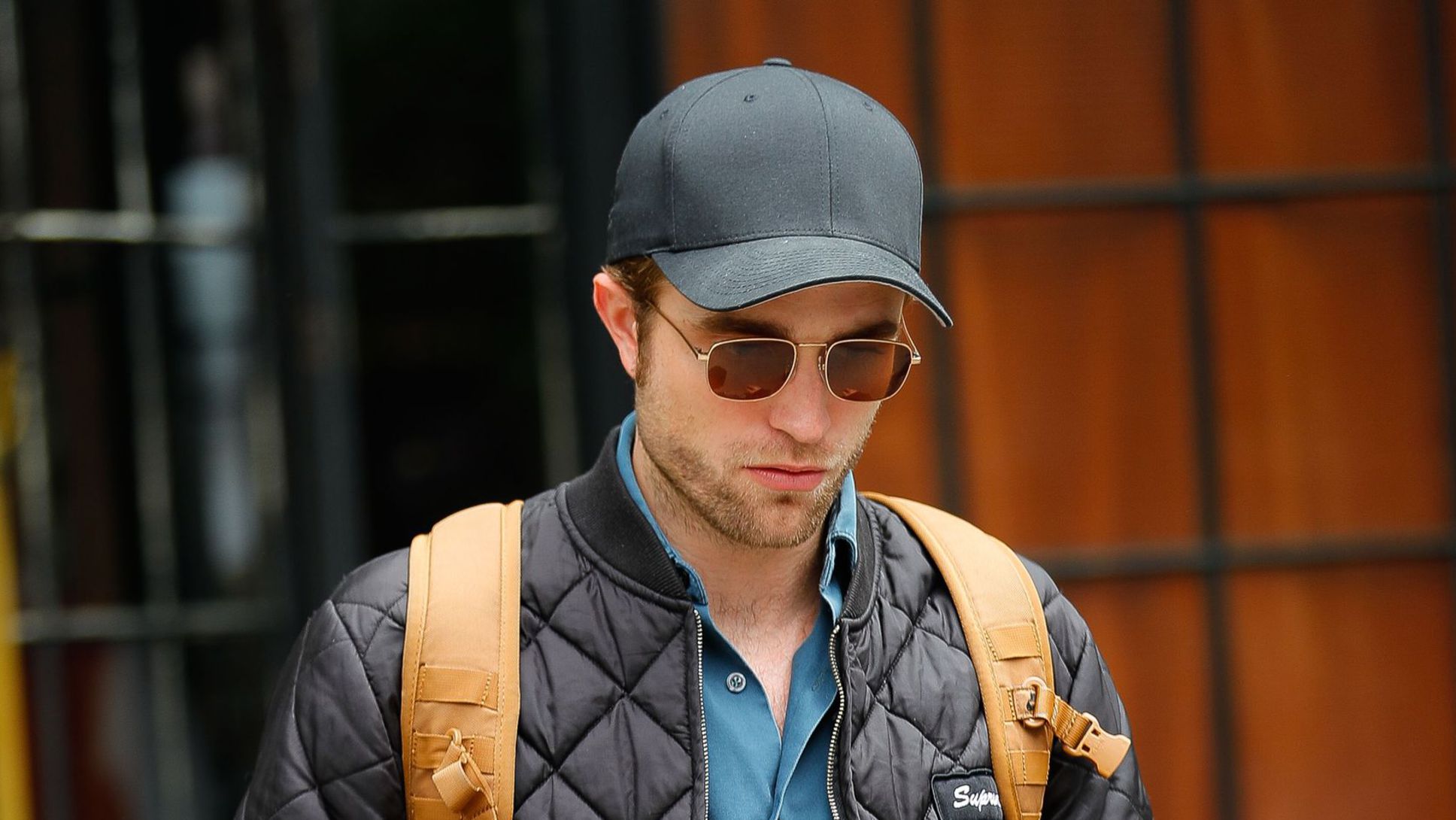 tendance casquette - commenter porter la casquette - robert pattinson