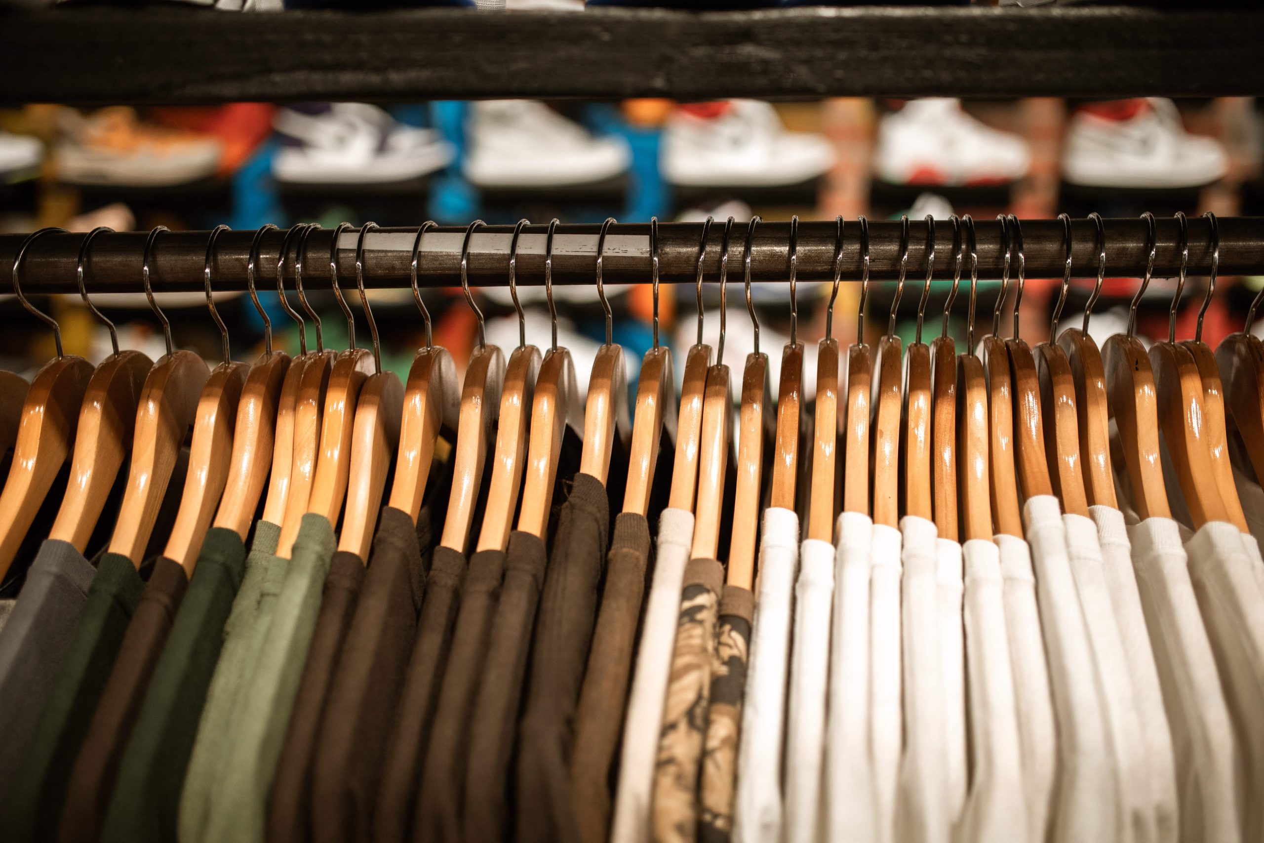 Les t shirts personnalises min scaled