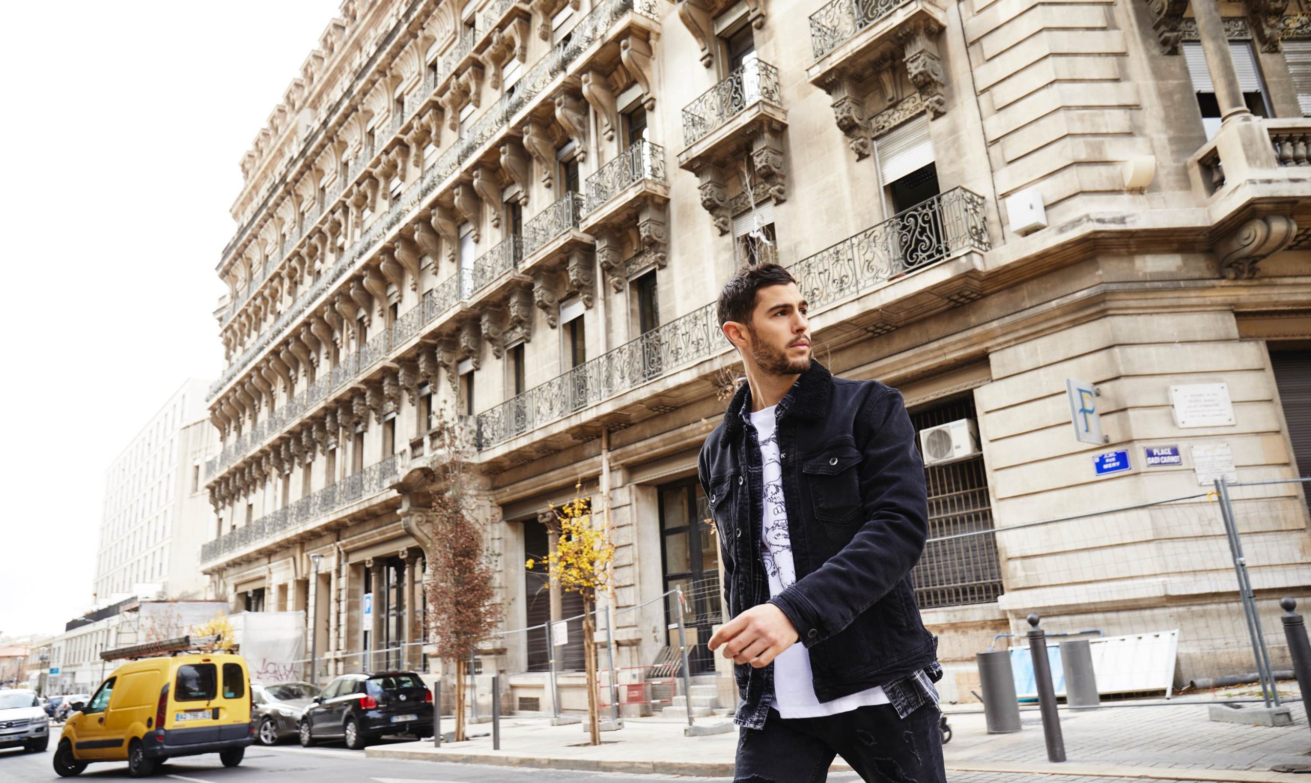homme 5@2x scaled