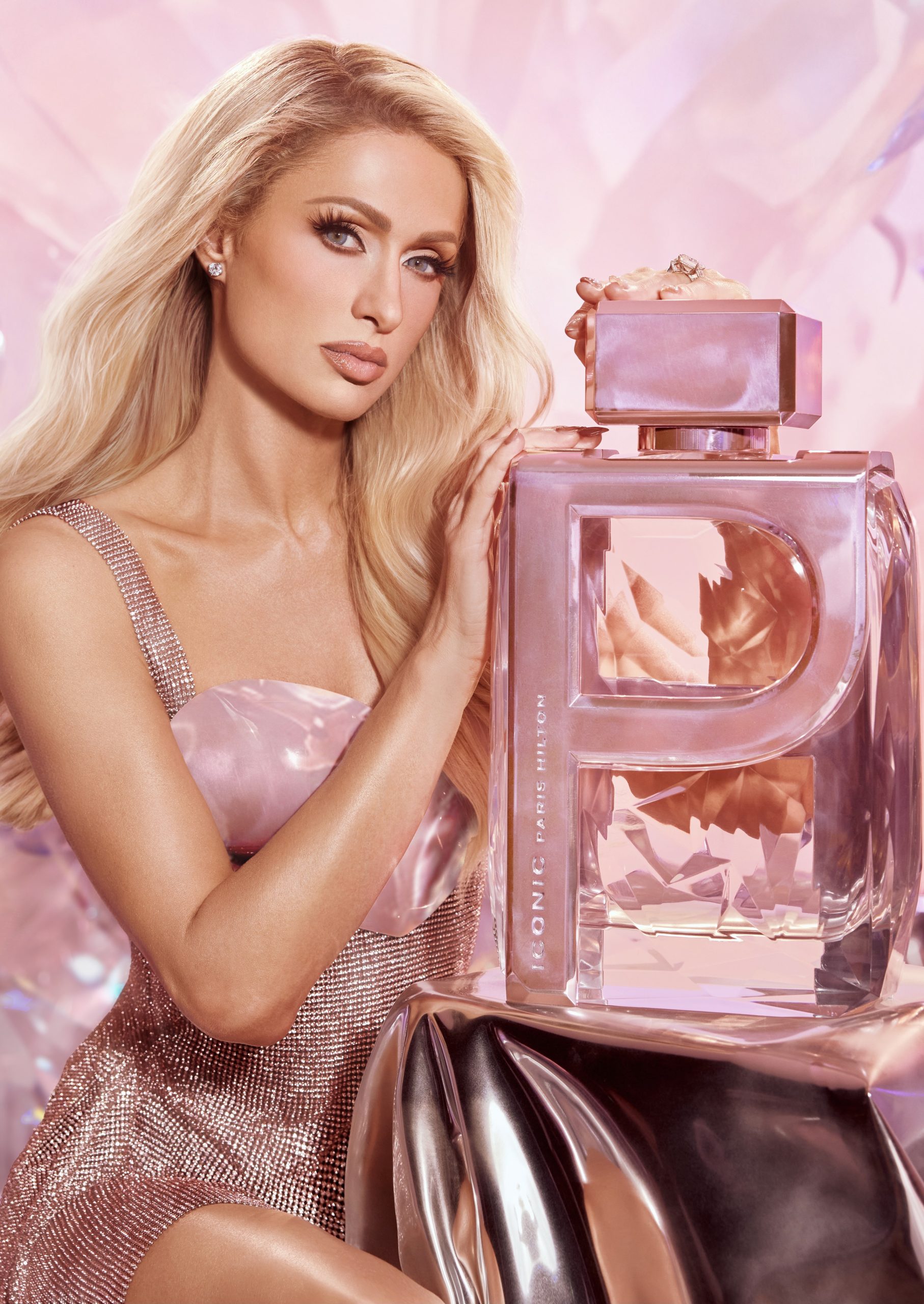 Paris Hilton iconic 1 scaled